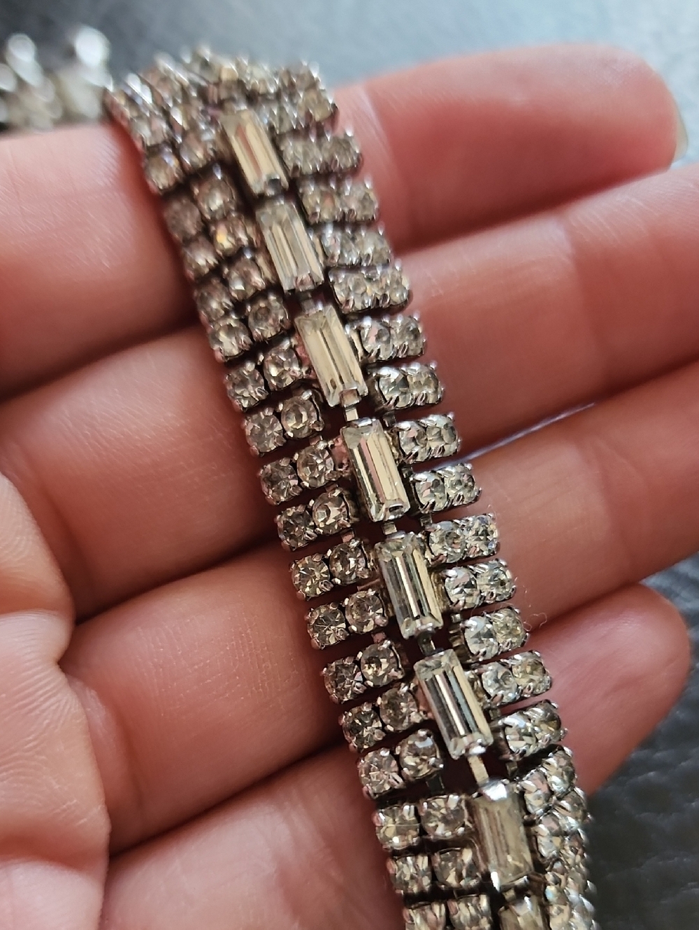 VTG Denbe Silver Crystal Tennis Bracelet - Women's Sparkling Bracelet